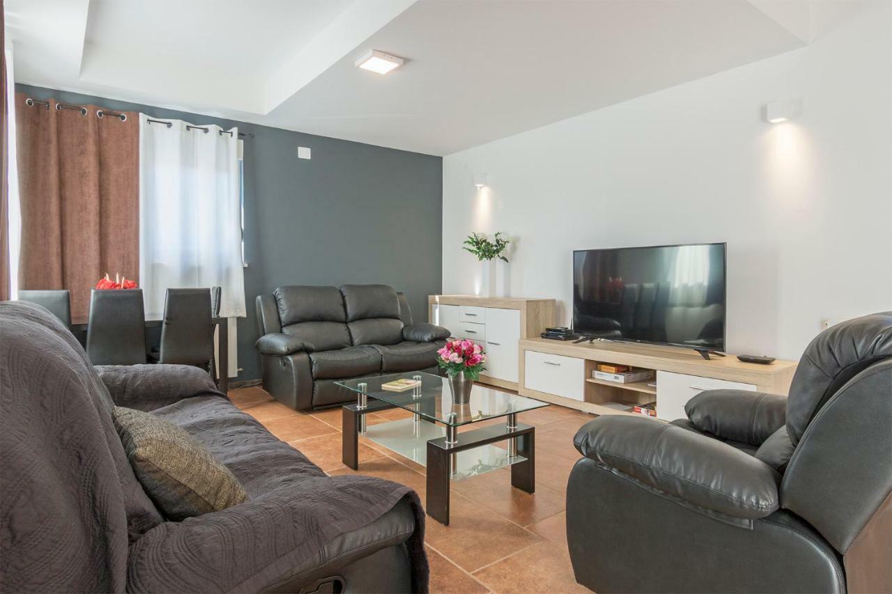 Apartments Peti Pula Ngoại thất bức ảnh