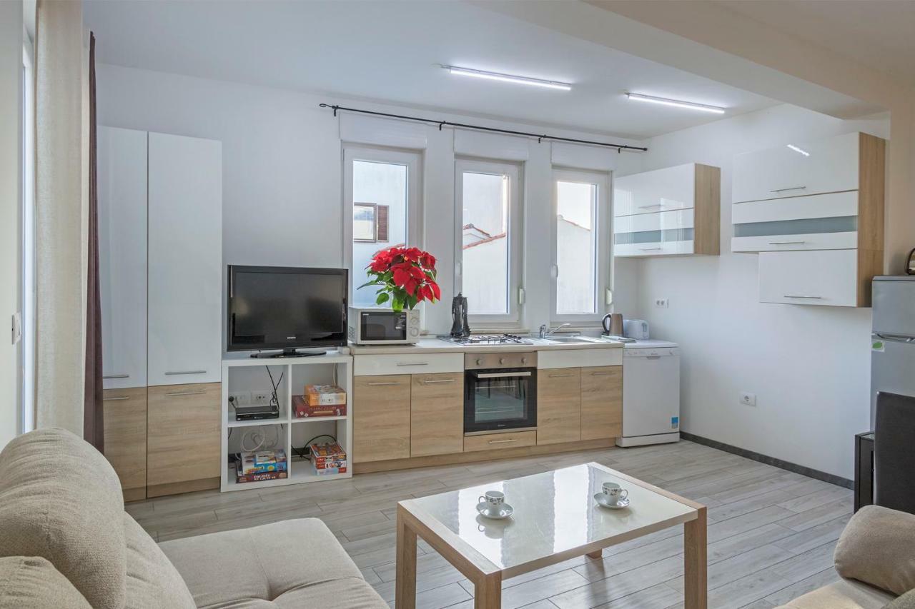 Apartments Peti Pula Ngoại thất bức ảnh